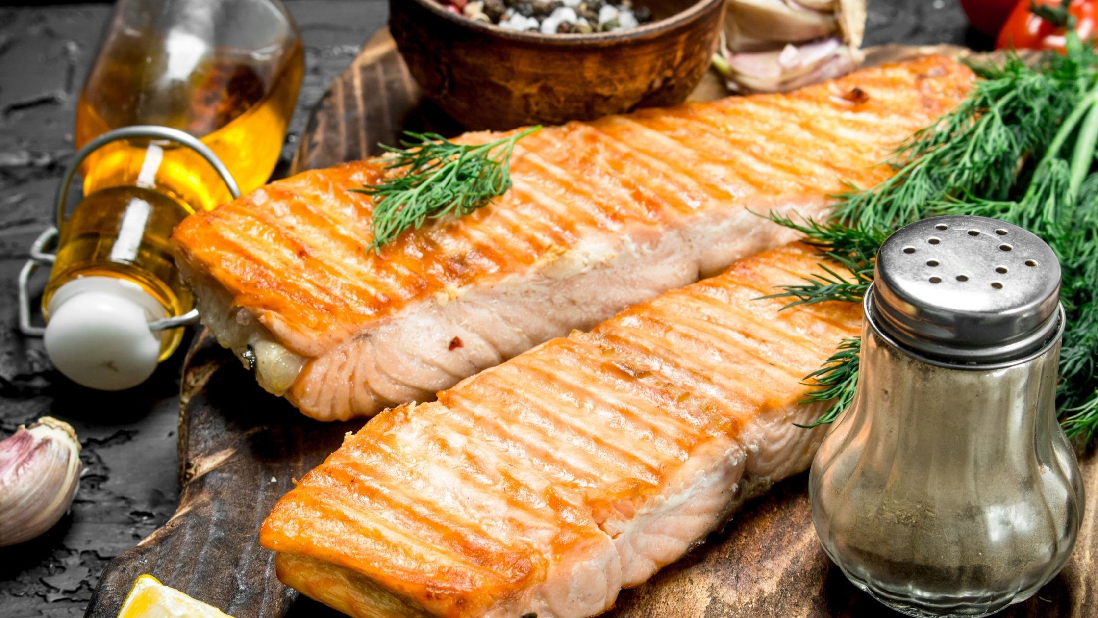 Grilled Salmon with Lemon and Dill