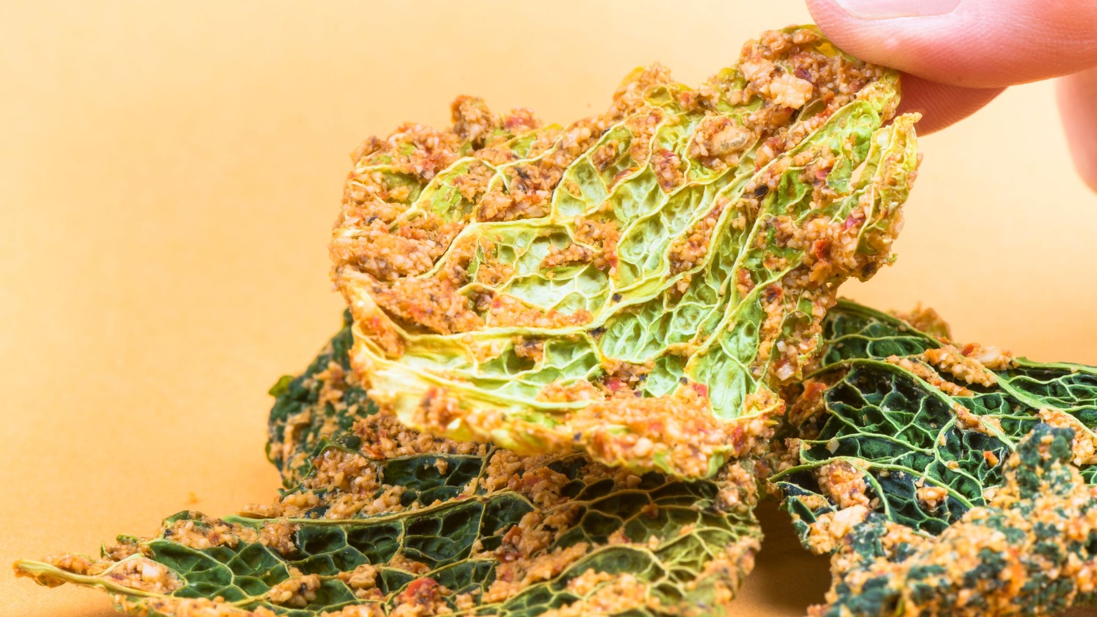 Crunchy Kale Chips instead of Potato Chips