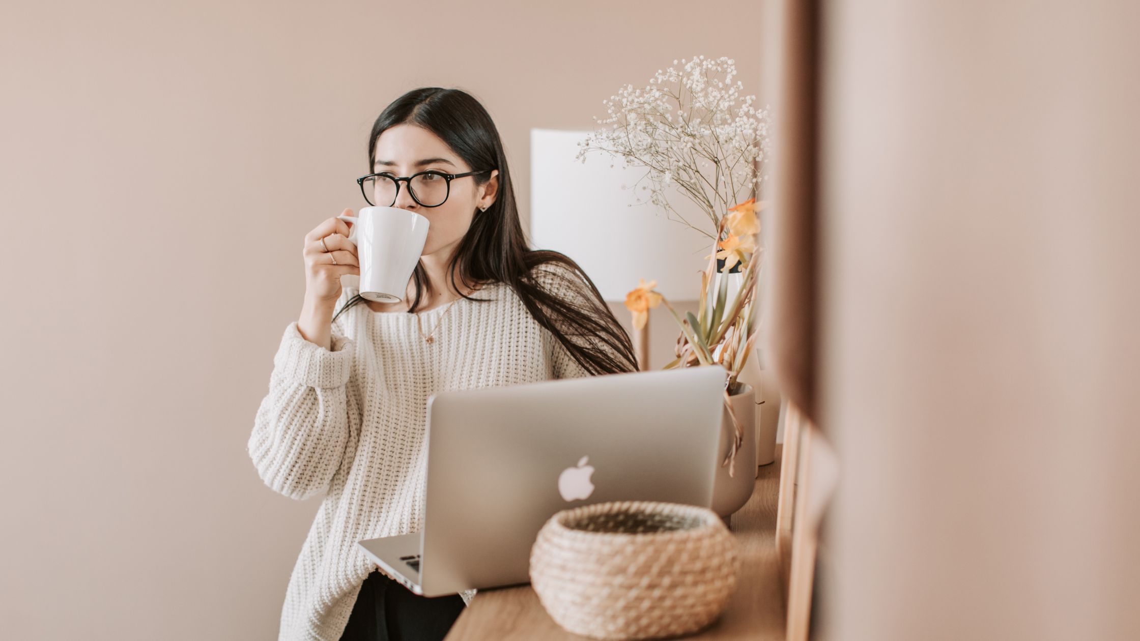 https://www.haelthy.com/The Unspoken Wonders: 20 Health Benefits of Coffee/health-benefits-of-cinnamon/